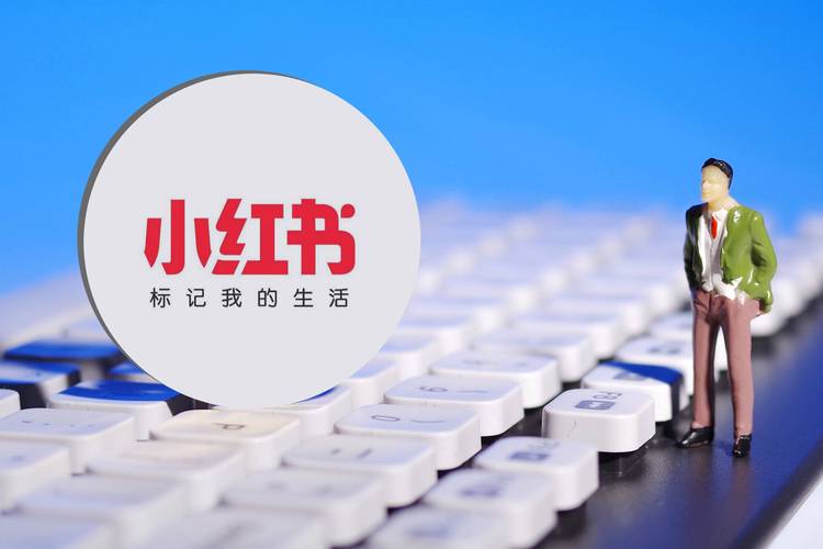 阿酷网红自助下单平台,短视频博主的流量变现新选择